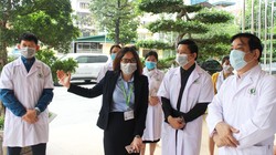 PGS.TS. Lương Ngọc Khuê- Cục trưởng Cục Quản lý Khám, chữa bệnh, Phó trưởng Tiểu ban điều trị COVID-19 làm việc tại Bệnh viện Phụ sản Hà Nội. Ảnh: Lê Hảo