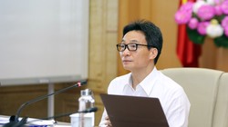 Phó Thủ tướng Vũ Đức Đam chủ trì cuộc họp sáng 22/4 của Ban Chỉ đạo quốc gia phòng, chống dịch bệnh COVID-19. Ảnh: Đình Nam