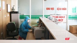 Bác sĩ trực cấp cứu ở bệnh viện (Ảnh - Minh Thuý) 