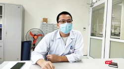 TS. Văn Đình Tráng – Phụ trách Khoa Vi sinh học phân tử, Bệnh viện Bệnh Nhiệt đới Trung ương (Ảnh: Minh Thúy) 