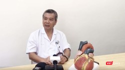 PGS. TS. Nguyễn Hữu Ước - Giám đốc Trung tâm Tim mạch và lồng ngực, Bệnh viện Hữu nghị Việt Đức (Ảnh: Minh Thúy) 