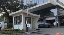 Cổng vào Bệnh viện Việt Pháp (Ảnh: Minh Thuý) 