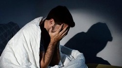 Chàng trai đau đầu sau khi bị đồng nghiệp làm "chuyện ấy" (Ảnh minh hoạ) 