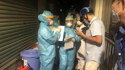 Nhân viên y tế truy vết ca bệnh (Ảnh - PV)