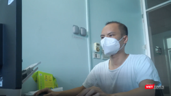Nguyễn Văn Dưỡng – Phó Trưởng Khoa Điều trị, Bệnh viện dã chiến số 1 Bắc Ninh – sáng tạo ra phần mềm nhập dữ liệu của bệnh nhân COVID-19 (Ảnh - Lê Minh, nguồn - BYT) 