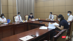 Hội đồng bảo vệ luận án Tiến sĩ online lần đầu tiên được tổ chức tại Trường Đại học Y Hà Nội (Ảnh - Minh Thuý) 