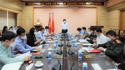 Thứ trưởng Bộ Y tế Đỗ Xuân Tuyên họp trực tuyến với các địa phương triển khai công tác phòng, chống dịch COVID-19 trong tình hình mới (Ảnh - Nguyễn Nhiên)