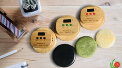 Bộ sản phẩm mát xa nhiệt dược trị liệu (Ảnh - Viện KHVL)