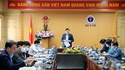 Bộ trưởng Bộ Y tế Nguyễn Thanh Long chủ trì cuộc họp (Ảnh - Trần Minh)
