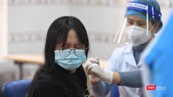 Học sinh tiêm vaccine COVID-19 (Ảnh - Minh Thúy)