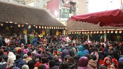 Người dân đi lễ chùa (Ảnh - TL) 