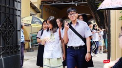 Thí sinh hào hứng sau khi kết thúc môn thi Ngữ văn