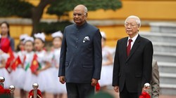 Tổng Bí thư, Chủ tịch Nước Nguyễn Phú Trọng chủ trì lễ đón trọng thể Tổng thống Ấn Độ tại Phủ Chủ tịch.