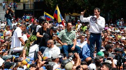Lãnh đạo phe đối lập với chính phủ Venezuela, tổng thống tự xưng Juan Guaido phát biểu trong một cuộc biểu tình. 