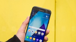 Smartphone tầm trung của Samsung sẽ sớm được cài Bixby