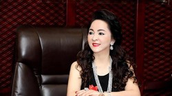 Mới đây, bà Nguyễn Phương Hằng và Phi Nhung xảy ra mâu thuẫn từ khi Nhâm Hoàng Khang tìm ra người đứng sau các tài khoản anti bà Hằng là quản lý cũ của nữ ca sĩ Phi Nhung.