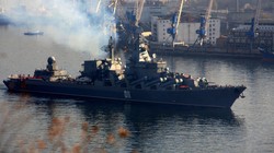 Đại biểu quân sự ASEAN thăm soái hạm Varyag của Hạm đội Thái Bình Dương  