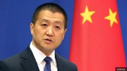 Ngày 14/6/2016, người phát ngôn Bộ Ngoại giao Trung Quốc, Lục Khảng phát biểu xuyên tạc về sự ủng hộ của các nước đối với Trung Quốc trong vấn đề Biển Đông. Nguồn ảnh: Đa Chiều.