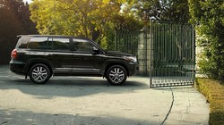 Tỉnh trưởng Odessa Saakashvili bị cướp xe Land Cruiser