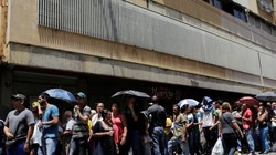 Khủng hoảng kinh tế khiến cuộc sống của người dân Venezuela khốn khó.