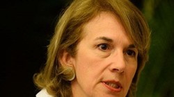  Bà Virginia B. Foote, Chủ tịch Phòng Thương mại Hoa Kỳ tại Việt Nam.