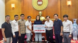 Ban tổ chức đêm nhạc Tuấn Hưng - Duy Mạnh ủng hộ đồng bào gặp bão lũ 3 tỷ đồng