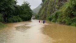 Nước lũ trên sông Mã, sông Lèn dâng cao, Thanh Hóa phát lệnh báo động 2