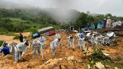 Thủ tướng chỉ đạo khẩn sau vụ sạt lở trên Quốc lộ 2, vùi lấp nhiều phương tiện