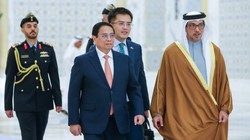 UAE bắn 21 loạt đại bác chào đón Thủ tướng Phạm Minh Chính