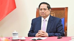 Thủ tướng Phạm Minh Chính điện đàm với Thủ tướng Malaysia Anwar Ibrahim