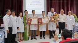 UBND TP.HCM khen thưởng ê kíp cứu sống bệnh nhân bị ngưng tim, ngưng thở