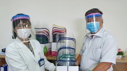 Những chiến sĩ "áo trắng" BV Chợ Rẫy làm tấm chắn giọt bắn, bảo vệ sức khỏe trong khi làm nhiệm vụ. Ảnh: BVCC