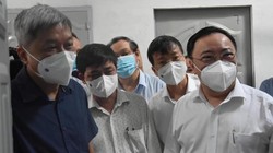 Thứ trưởng Bộ Y tế cùng đoàn công tác của Bộ Y tế đến kiểm tra công tác phòng, chống dịch COVID-19 trên địa bàn tỉnh Đồng Nai. Ảnh: Khôi Nguyễn