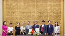 Tập đoàn Vingroup ký Biên bản ghi nhớ (MoU) với Tổng Công ty Bảo hiểm Thương mại Hàn Quốc (K-Sure), trong khuôn khổ Diễn đàn kinh tế Việt Nam - Hàn Quốc 2023