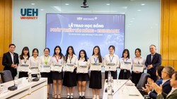Eximbank trao học bổng trị giá 600 triệu đồng cho sinh viên Trường Đại học Kinh tế TP.HCM 