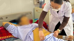 Tự ý dừng thuốc điều trị, người phụ nữ bị suy gan cấp, da vàng như nghệ