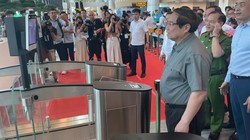 Khách nội địa có thể đặt vé, check-in ra máy bay trên VNeID