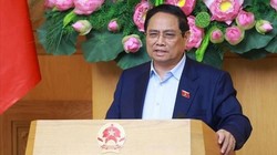 Thủ tướng Phạm Minh Chính chủ trì họp đánh giá tác động của các cuộc xung đột trên thế giới ảnh hưởng đến tình hình kinh tế-xã hội trong nước. (Ảnh: Dương Giang/TTXVN).