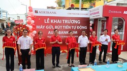 Agribank mang dịch vụ ngân hàng hiện đại thắp sáng hy vọng phát triển tại xã đảo Thạnh An