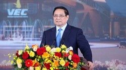 Thủ tướng Phạm Minh Chính phát biểu tại lễ khánh thành, khởi công 250 công trình, dự án. Ảnh: VGP/Nhật Bắc.