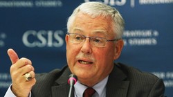   Giáo sư Carl Thayer