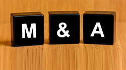 Việc tranh giành ngân hàng để sáp nhập của nhiều đại gia luôn là đề tài hấp dẫn 