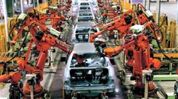 Ôtô “made in” Việt Nam: Chả ai dại đầu tư lớn?