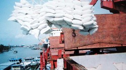 Trung Quốc giở chiêu dìm giá gạo