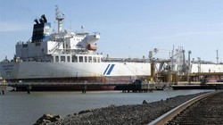 “Dầu bẩn” là một trong những mặt hàng công nghiệp thải loại mà châu Á nhập khẩu từ Mỹ, trong đó bao gồm thiết bị điện tử cũ - Ảnh: Bloomberg.