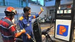 Xăng dầu trong nước đang bị sức ép tăng giá