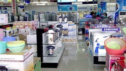 Theo giới kinh doanh, những năm tới đây, xu hướng mua bán, “thu gom” hoặc sáp nhập doanh nghiệp trong lĩnh vực kinh doanh điện máy tại Việt Nam sẽ diễn ra mạnh mẽ.