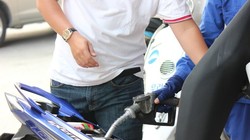 Giá xăng bán lẻ trong nước không giảm tương đương như giá thế giới