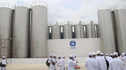 Bồn chứa của nhà máy sữa nước Vinamilk