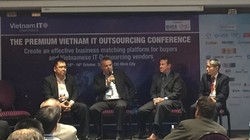 Đại diện các doanh nghiệp chia sẻ bài học kinh nghiệm của ngành gia công phần mềm tại VNITO 2015 - Ảnh: FPT